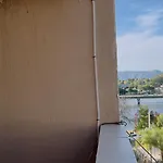 Departamento En La Peatonal Con Balcon