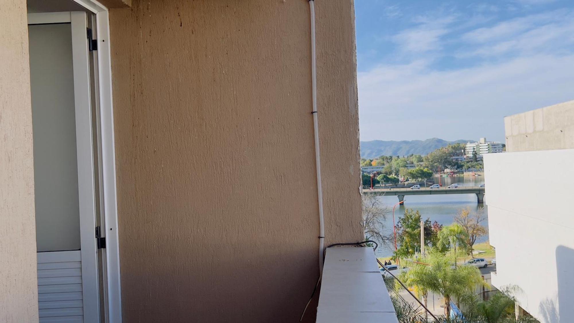 Apartamento Departamento En La Peatonal Con Balcon Villa Carlos Paz